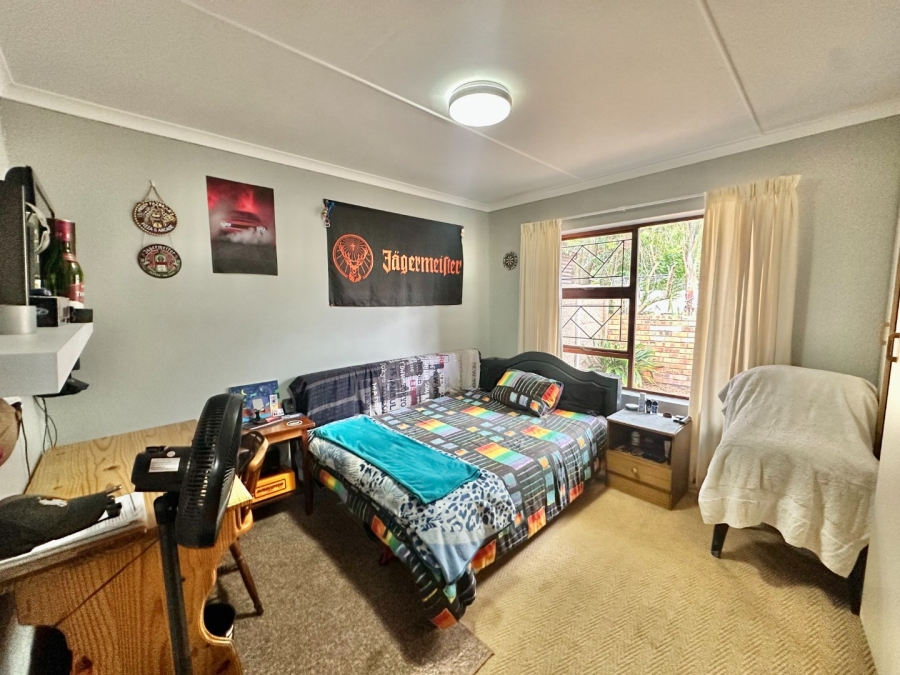 3 Bedroom Property for Sale in Denneoord Western Cape